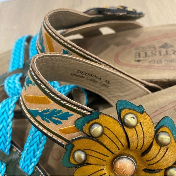 Spring Step by L’Artiste Deoanna Flower Leather Sandal - Picture 5 of 6